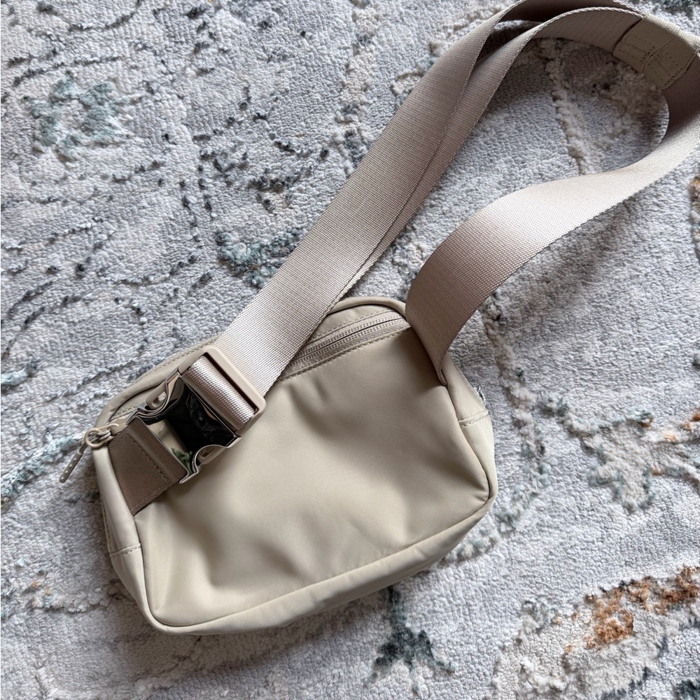 lululemon athletica Beige Logo Crossbody Pouch - Picture 2 of 3